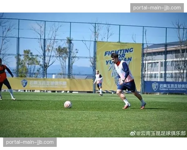 云南玉昆冬窗投入2.6亿引援：引进巴西银靴克莱伯及多名国脚级球员