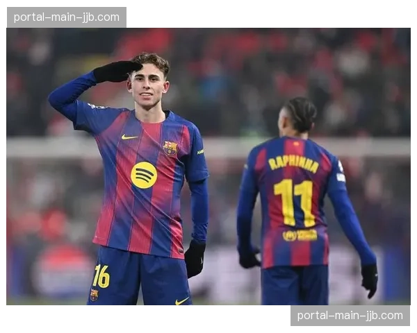 巴萨2-0轻取皇家社会，菲利克斯、费尔明各入一球